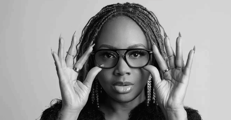 Lalah Hathaway press photo ©Justin Sission