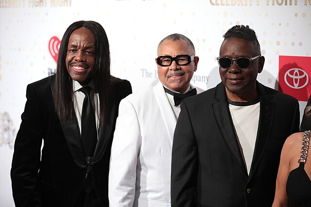 Earth, Wind and Fire : Verdine White, Ralph Johnson, Philip Bailey sur le tapis rouge du Gateway Celebrity Fight Night 2023, 